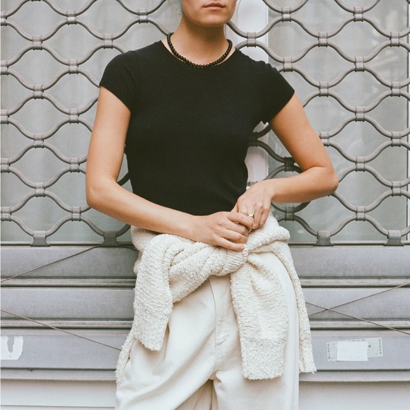 OZMA Black Lou Tee - Picture 2 of 7